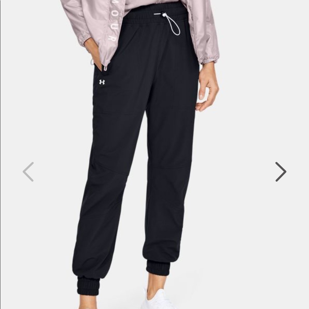 **NEW** UNDER ARMOUR black joggers